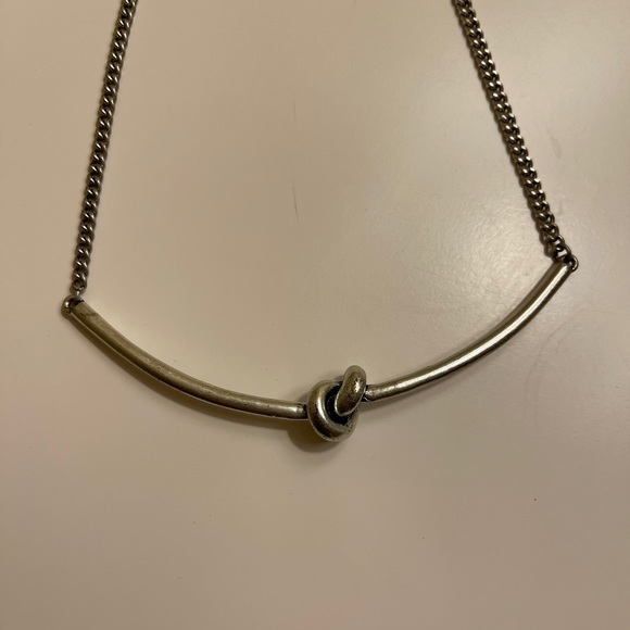 Loft silver knot necklace - Picture 2 of 3
